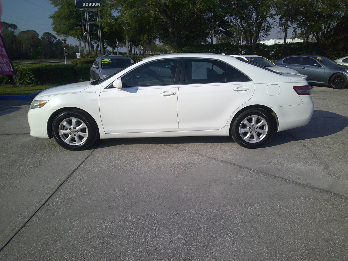 2011 WHITE TOYOTA CAMRY BASE; SE; LE; (4T4BF3EK0BR) , located at 390 Hansen Avenue, Orange Park, FL, 32065, (904) 276-7933, 30.130497, -81.787529 - Photo#4